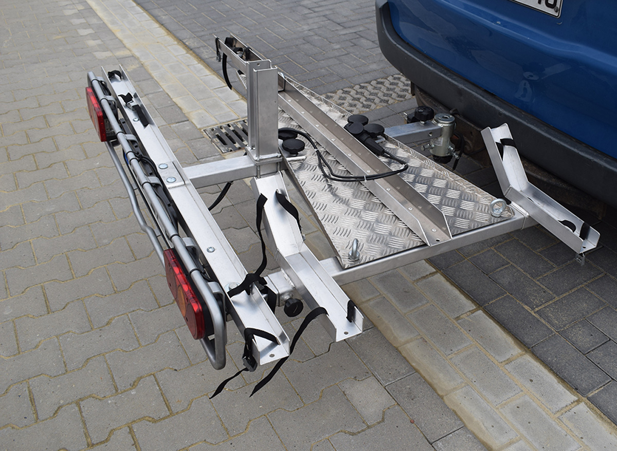Heckträger aus Leichtmetall für Dreiräder Photo